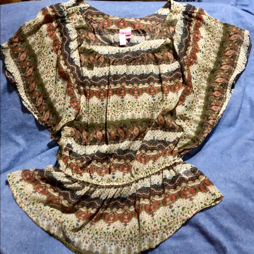 Dolled up by F-A-N-G paisley sheer peplum top